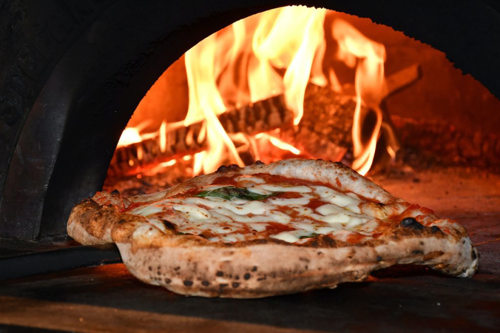 Italian Restaurant & Pizzeria In Kitsilano
