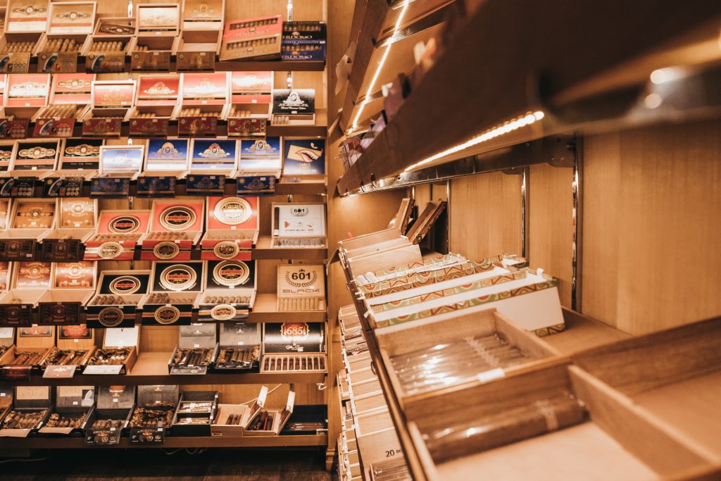 CIGAR SHOP